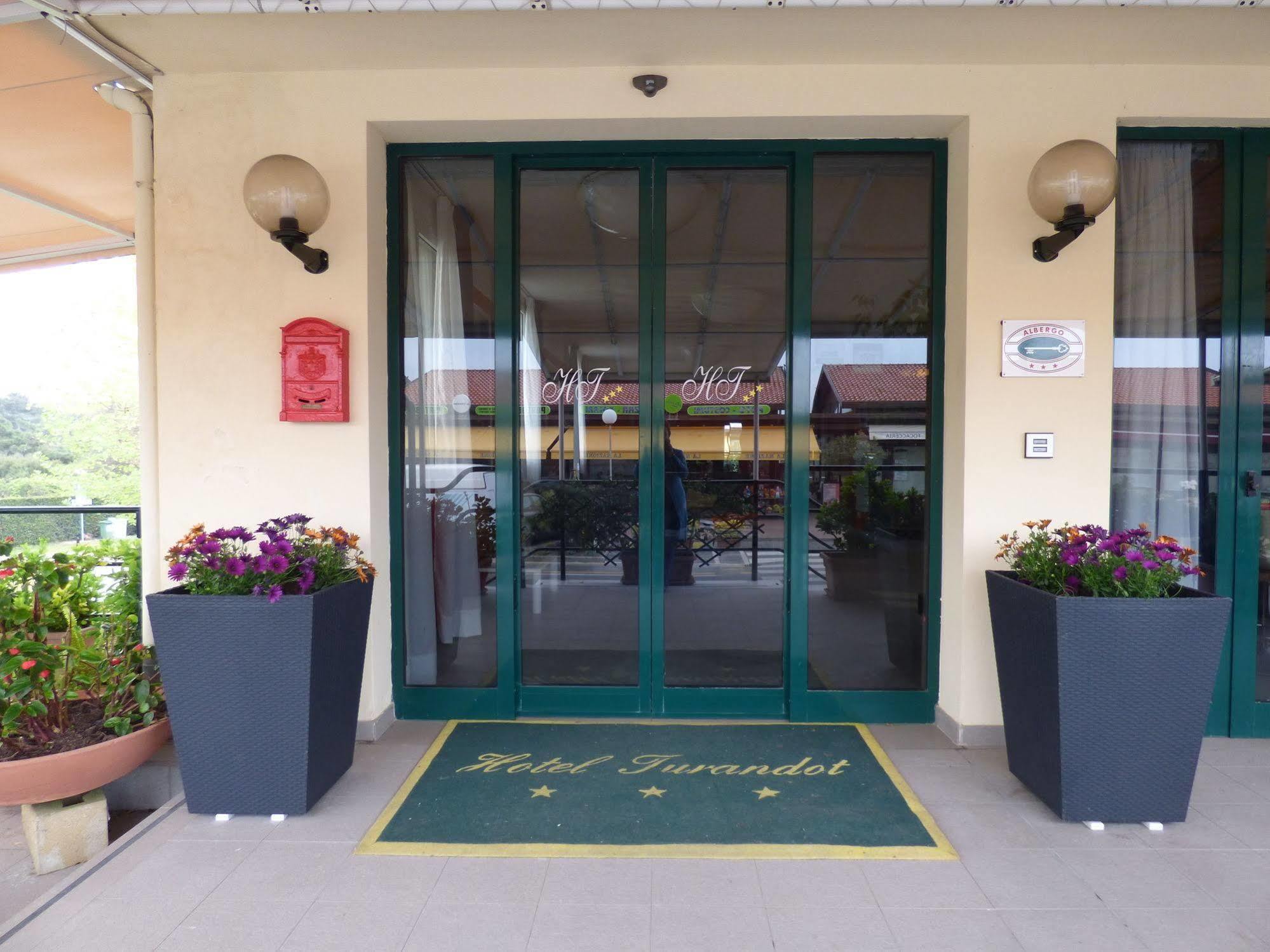 Hotel Turandot Торе дел Лаго Пучини Екстериор снимка